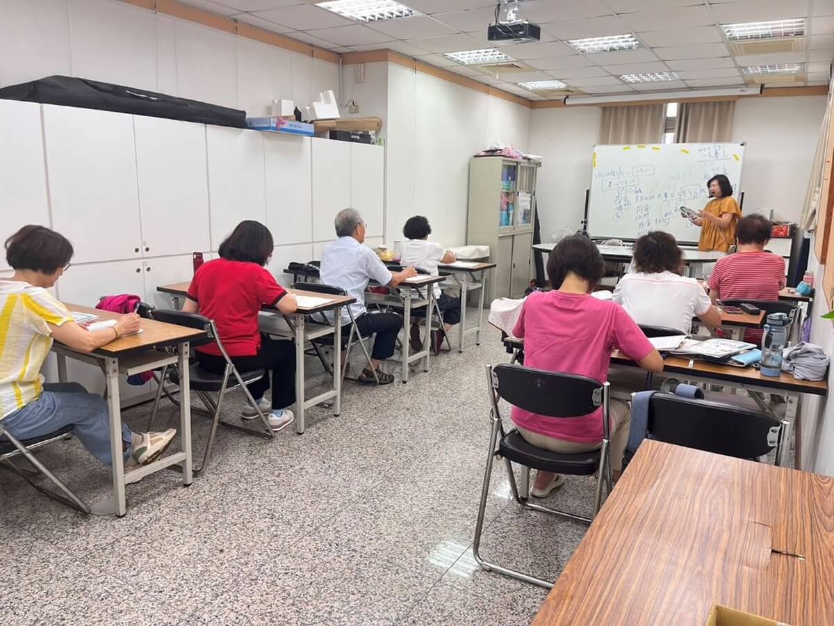 Japanese Language Club — Class E